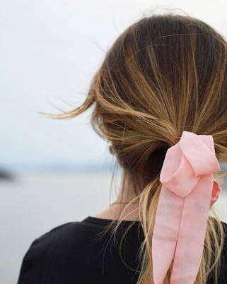 Five Hairstyles to Make Your Outfit