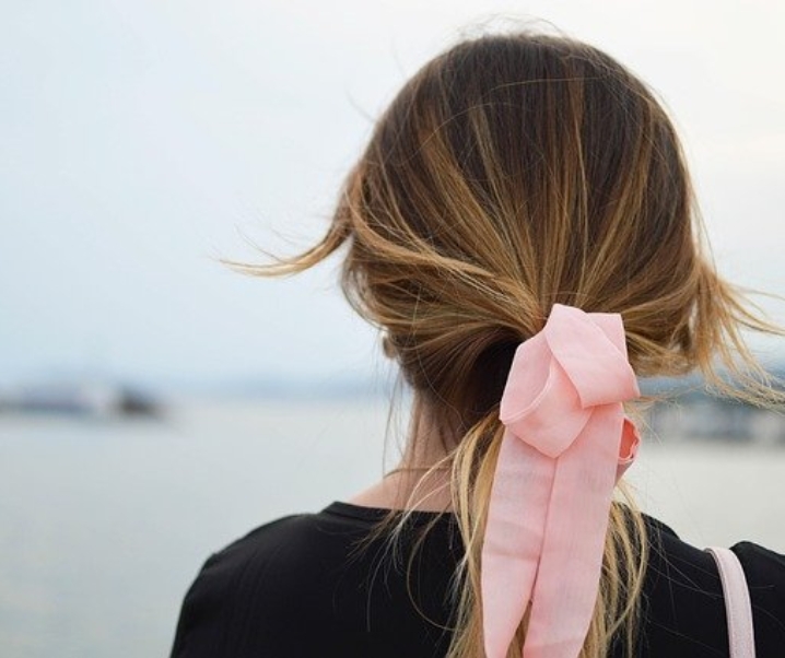 Five Hairstyles to Make Your Outfit